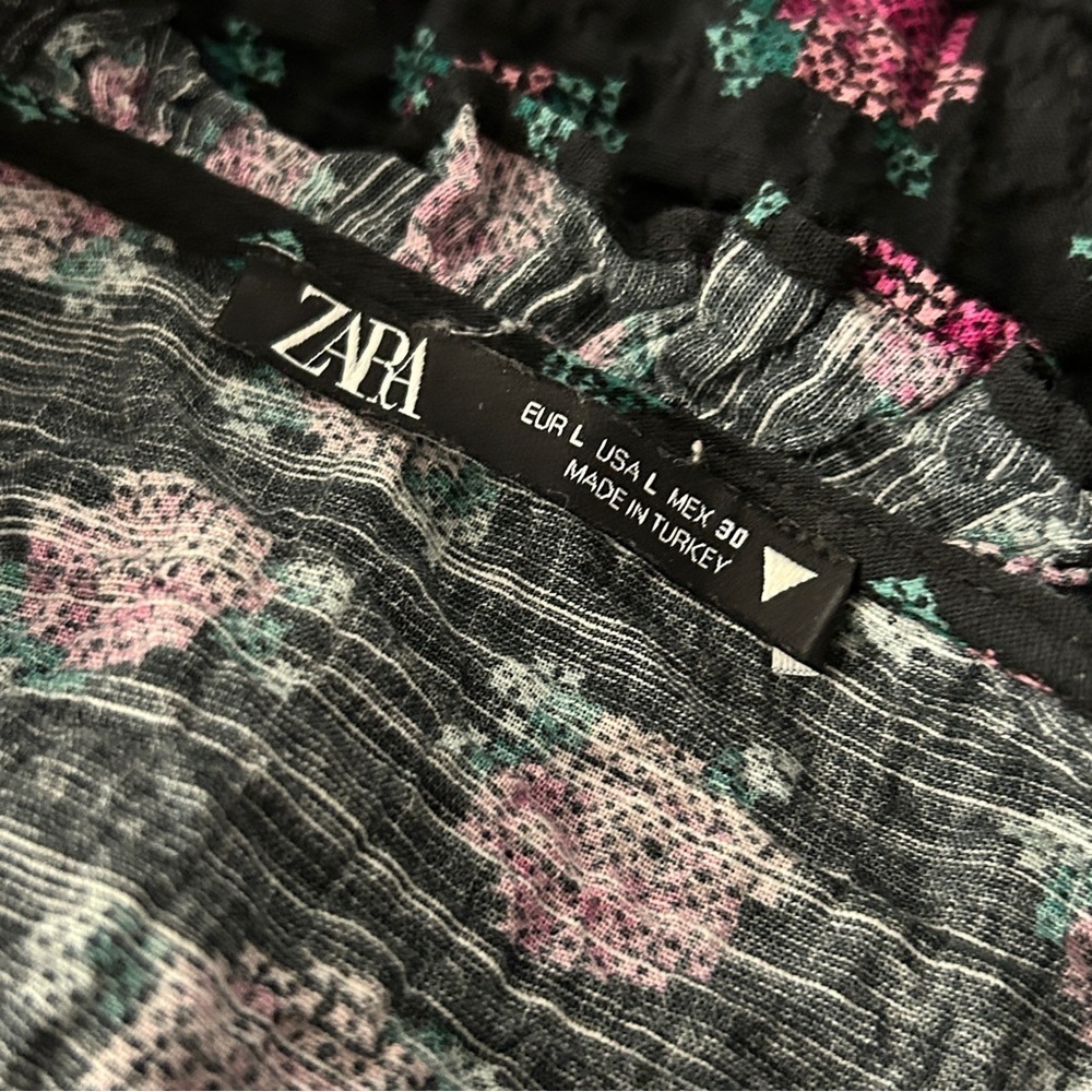 ❤️ Zara Dark Blouse with Pink Floral Design L - Picture 5 of 10